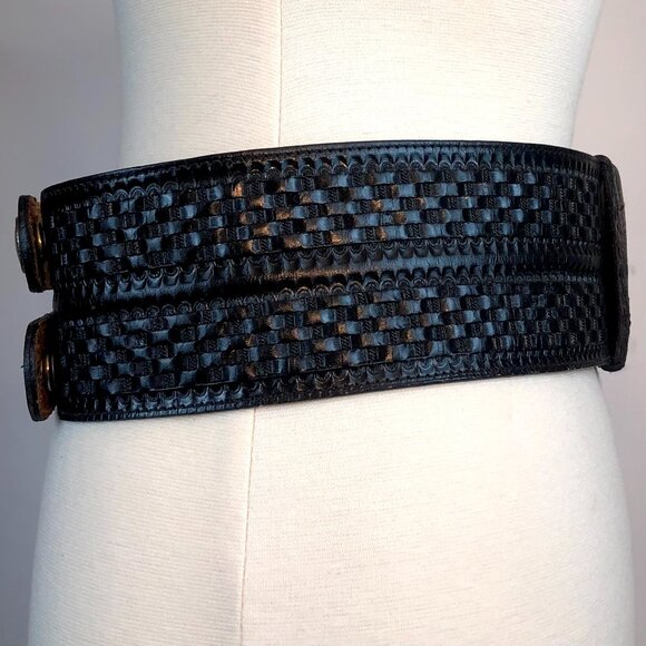 Vintage 80's Wide Black Leather Belt Conchos Beads & Hand-Tooled 24–30.25” - Picture 6 of 14